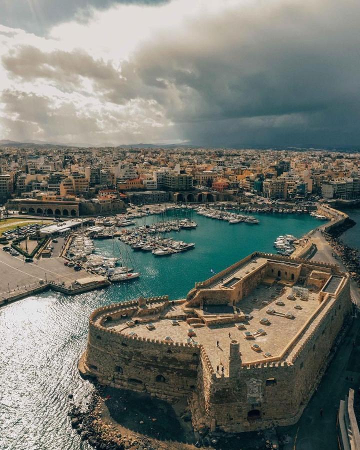 Theros By Agora Luxury Apartments In The Heart Of Heraklion Eksteriør billede